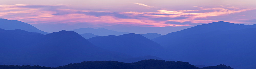 Sunset landscape, Smoky Mountains Nationa Park, Tennessee