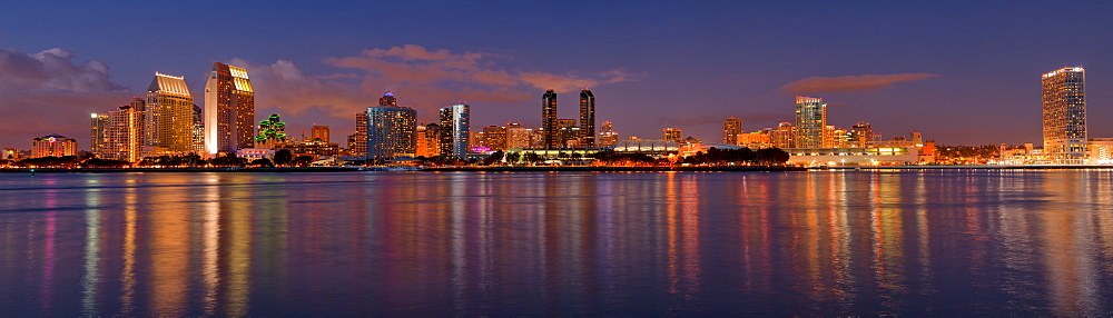 USA, California, San Diego skyline