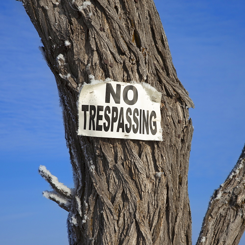 No trespassing sign