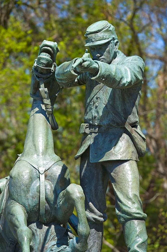 Statue of union solider and horse in military park