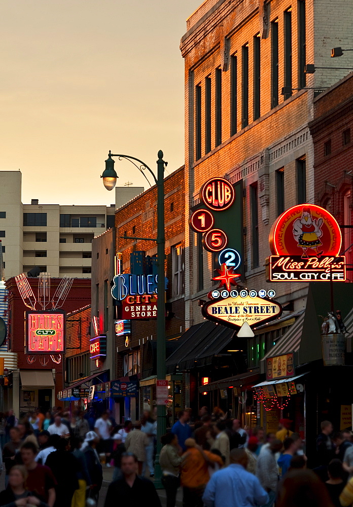 Crowd of people and buildings on Beale Street in Memphis