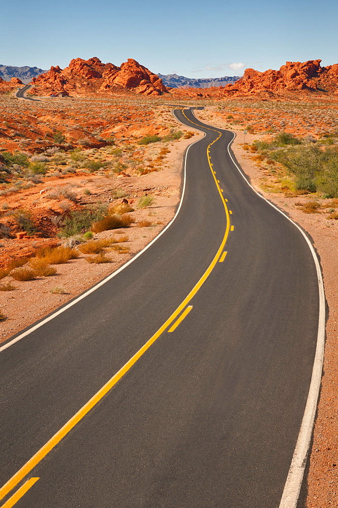 USA, Nevada, Valley of Fire, desert road