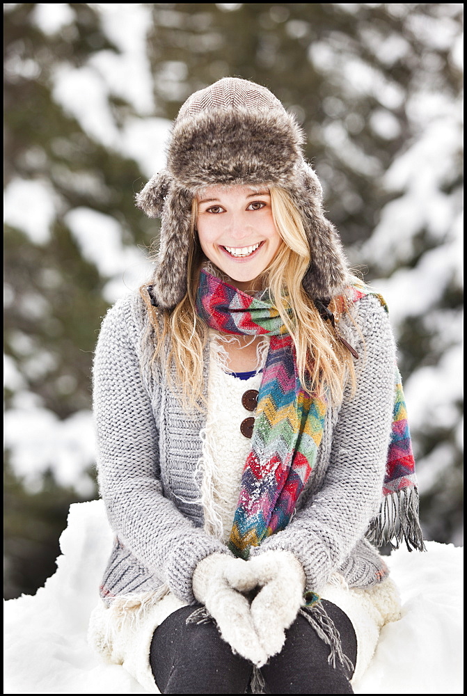 USA, Utah, Salt Lake City, portrait of young woman in winter clothing