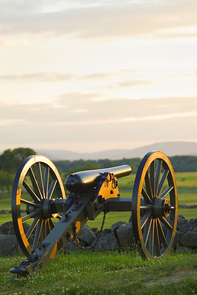 Civil war cannon