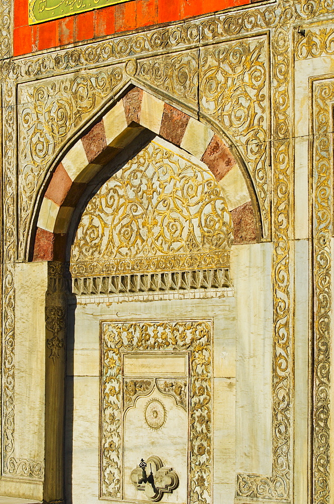 Turkey, Istanbul, Fountain of Ahmet III at Topkapi Palace