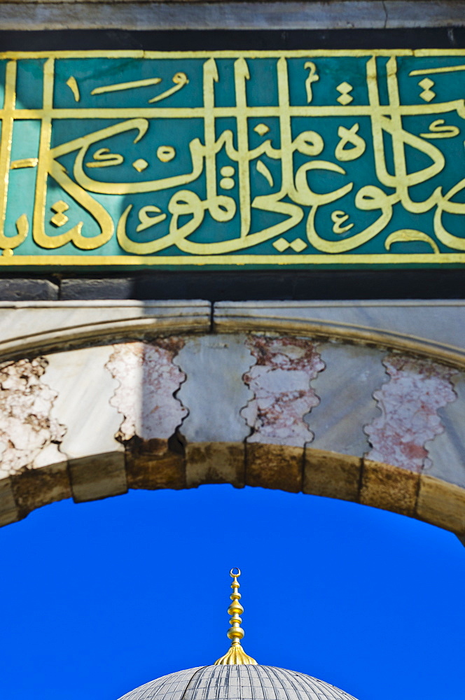 Turkey, Istanbul, Sultanahmet Mosque