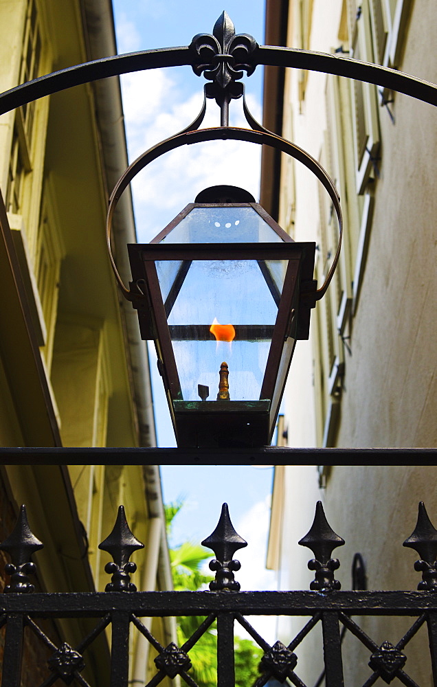 USA, South Carolina, Charleston, Close up of gas lamp