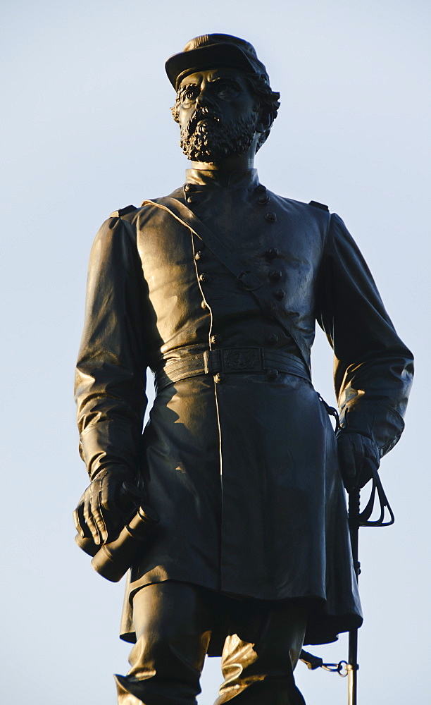 USA, Pennsylvania, Gettysburg, National cemetery, statue of soldier