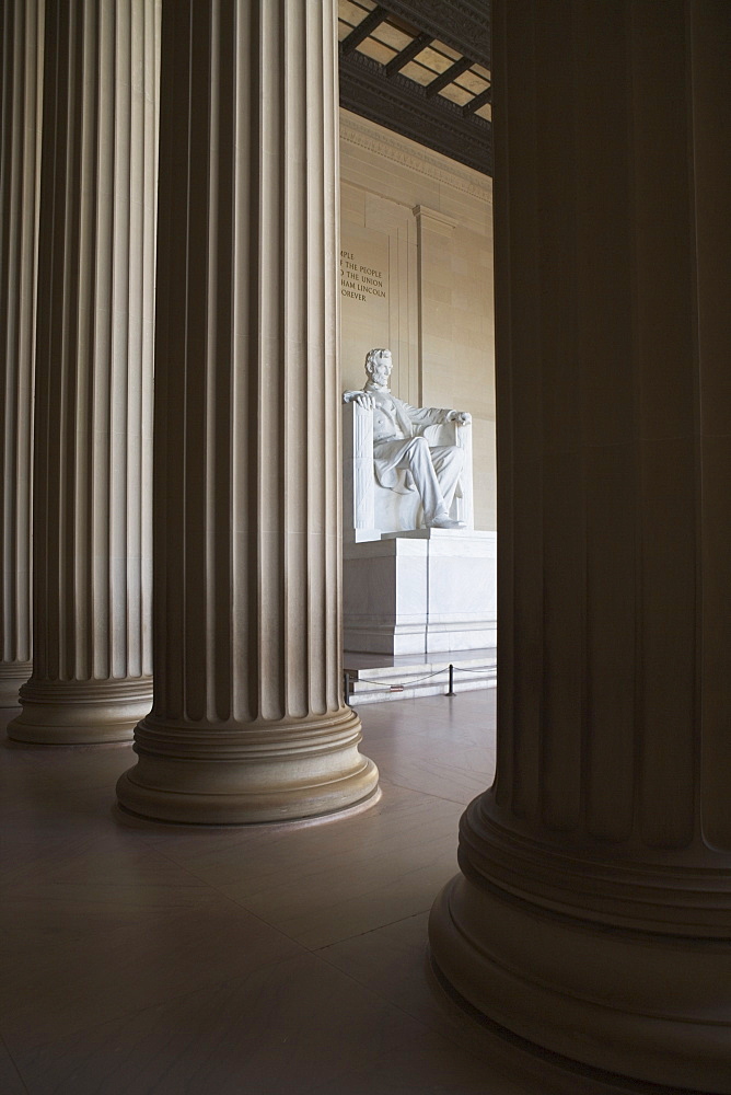 USA, Washington DC, Lincoln memorial between columns