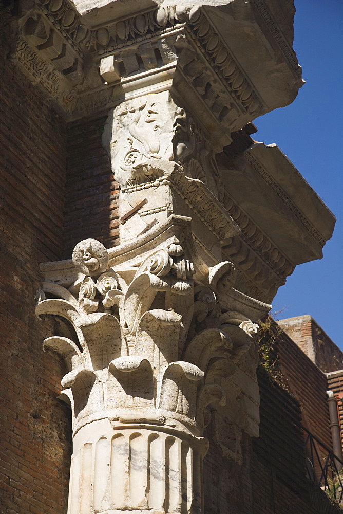 Close up of Corinthian column