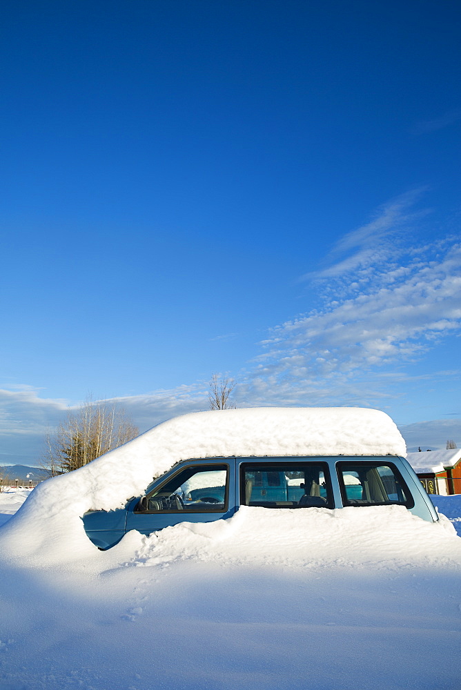 View of snowcapped car, Whitefish, Montana, USA