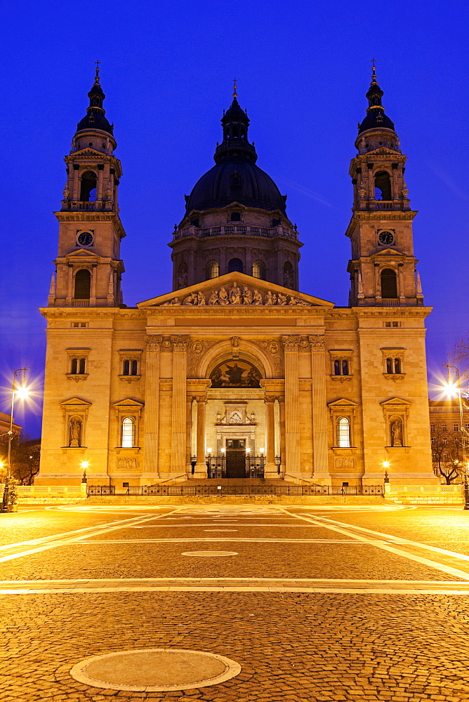 Saint Stephen's Basilica and illuminated square, Hungary, Budapest, Saint Stephen's Basilica