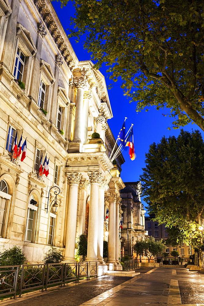 France, Provence-Alpes-Cote d'Azur, Avignon, Street at night