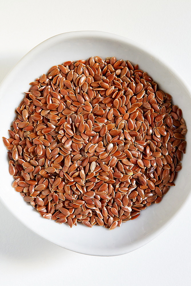 Flax seeds in bowl