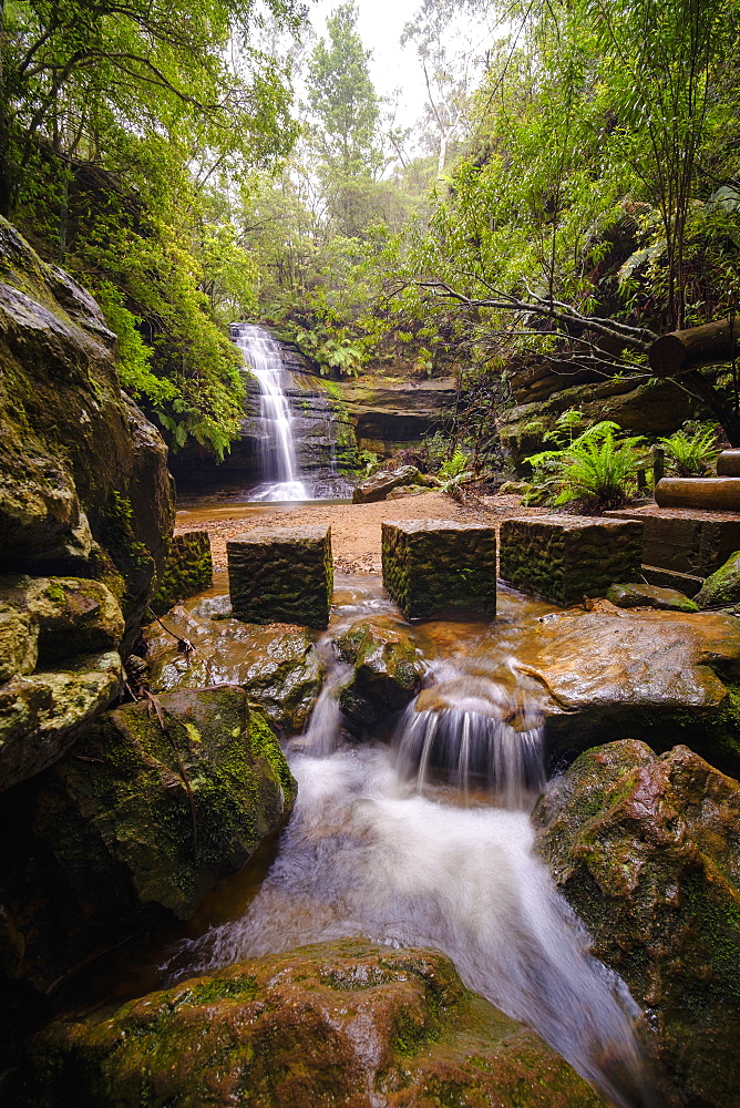 Australia, New South Whales, Blue Mountains National Park, Waterfall in Blue Mountains National Park