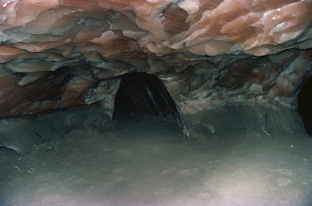 Interior of Kewra salt mines, Pakistan, Asia