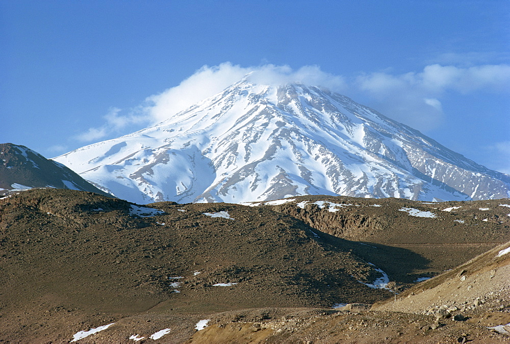 Mount Damavand (Mount Demavend), Iran, Middle East