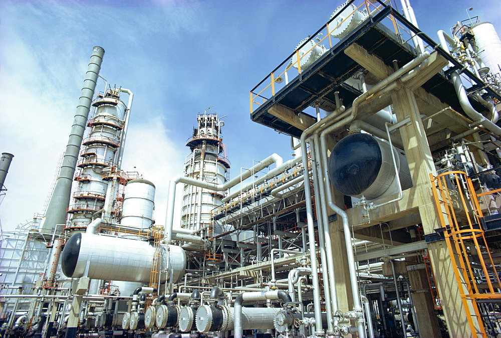 Oil refinery operating in the 1980s, Teheran, Iran, Middle East