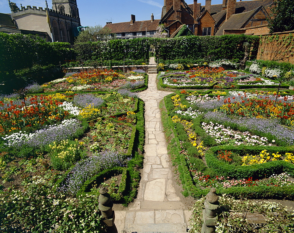 Gardens at New Place, Stratford-on-Avon, Warwickshire, England, United Kingdom, Europe