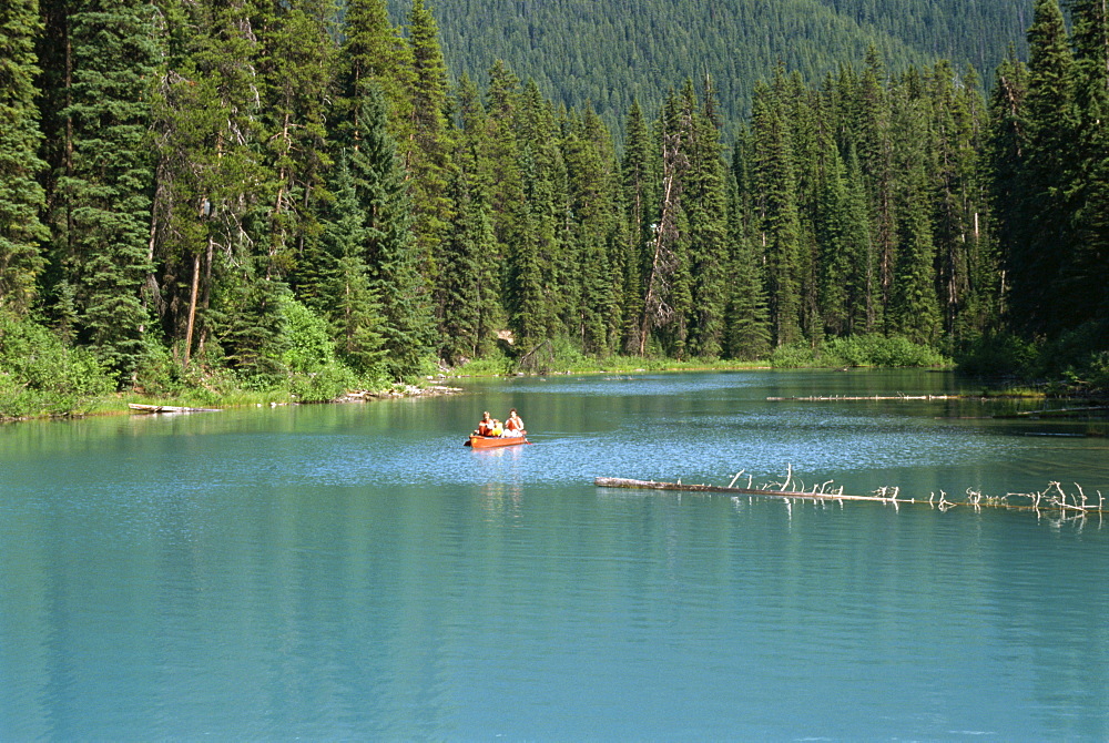 Emerald Lake, Yoho National Park, UNESCO World Heritage Site, Rocky Mountains, British Columbia, Canada, North America