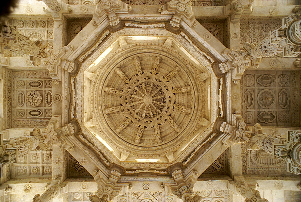 Interior of the Jain temple of Chaumukha, built in the 14th century, Ranakpur, Rajasthan state, India, Asia