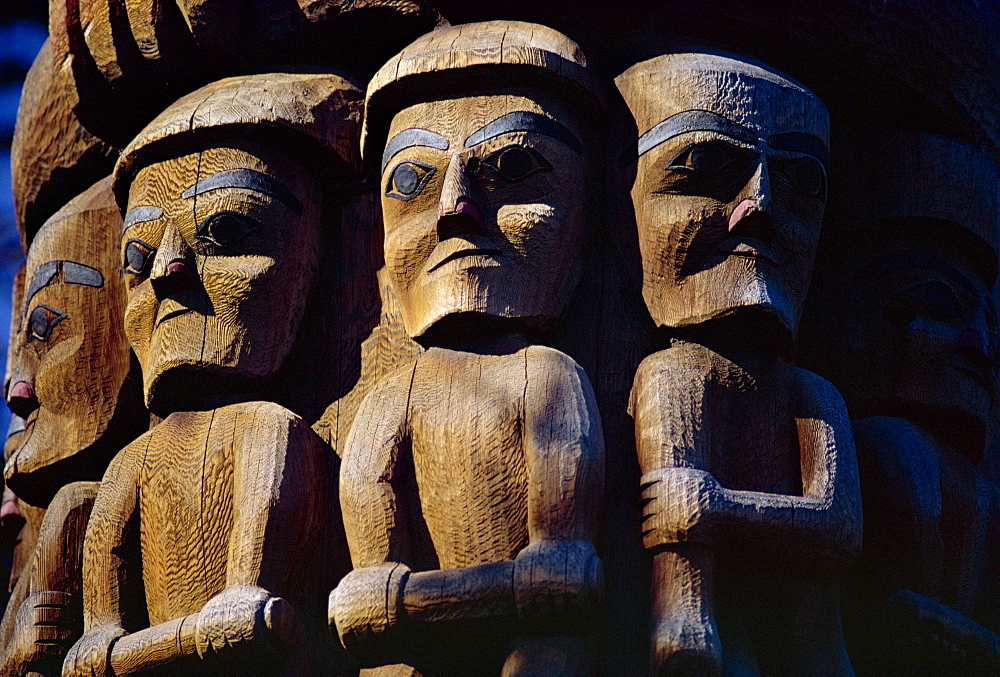 Totems, Thunderbird Park, Victoria, British Columbia, Canada, North America