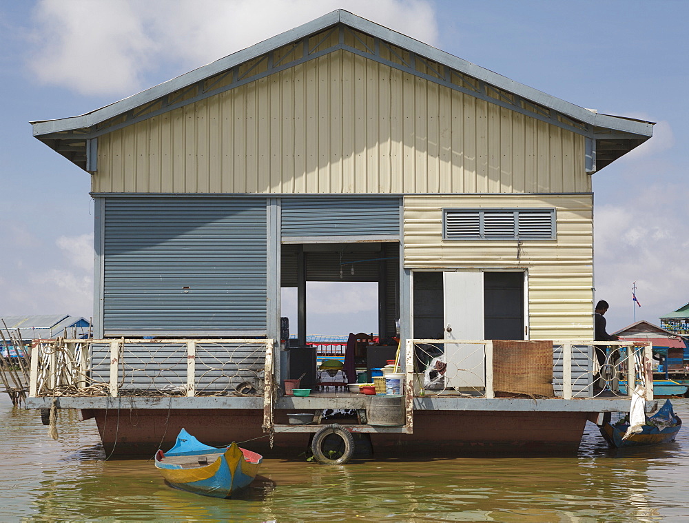 A floating house, Tonle Sap Lake, Cambodia, Indochina, Southeast Asia, Asia