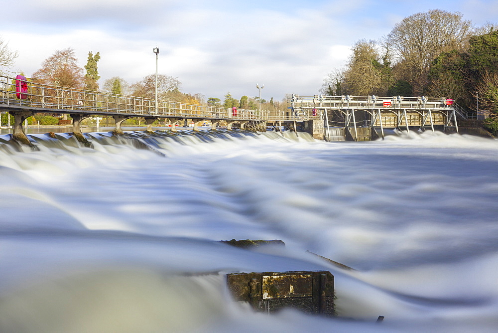 Boulters Weir (Maidenhead Weir), Maidenhead, Berkshire, England, United Kingdom, Europe