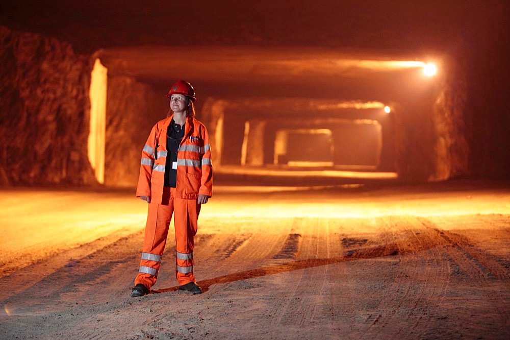 Mining grit salt is very different to the traditional image of cramped dark areas and men with pickaxes! The nature of grit salt mines mean they resemble vast caverns, up to 20 metres wide.  .