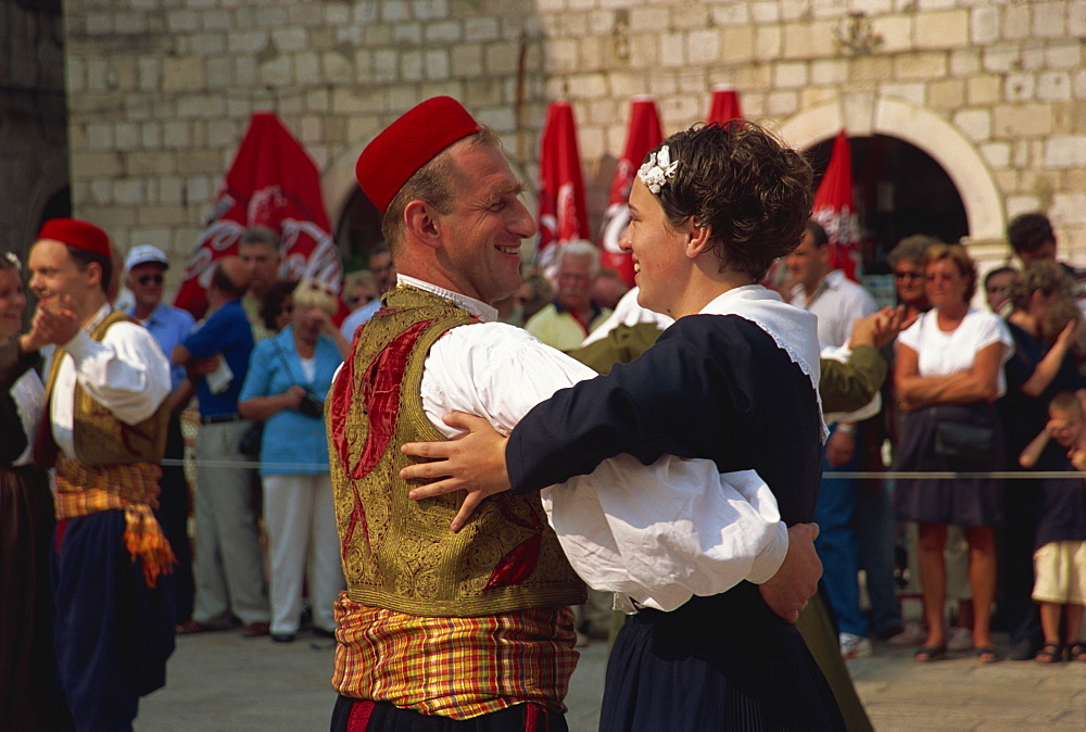 Tourist Board folk dancers, Lusa Square, Dubrovnik, Croatia, Europe