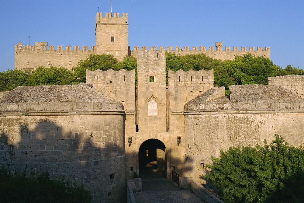 The Palace of the Grand Masters, above the old town, Rhodes Town, Rhodes, Dodecanese Islands, Greek Islands, Greece, Europe