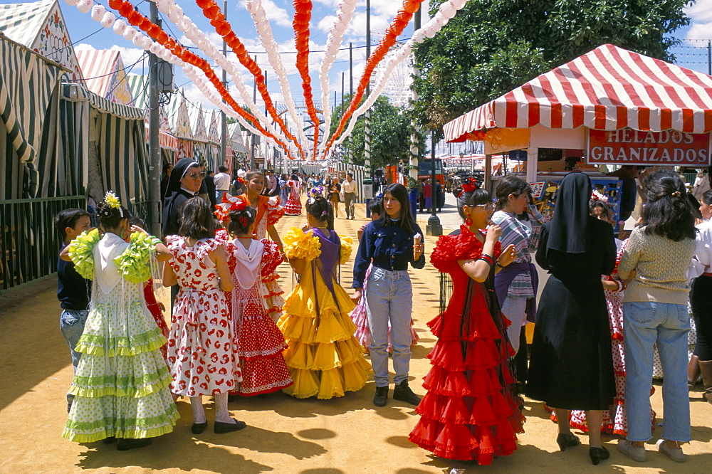 Passo through grounds, April Fair, Seville, Andalucia (Andalusia), Spain, Europe