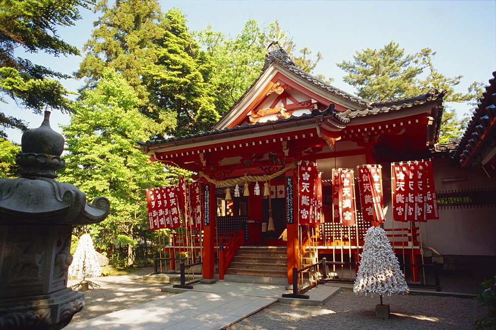 Temple in Kenrokuen Garden, Kanazawa, Japan, Asia