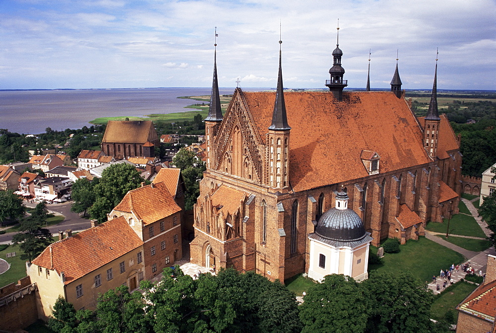 Cathedral dating from the 14th century, where Nicolaus Copernicus is buried, Frombork, Warmia and Masuria, Poland, Europe