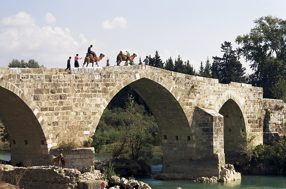 Seljuk bridge over Kopru river, near Aspendos, Antalya, Anatolia, Turkey, Asia Minor, Eurasia