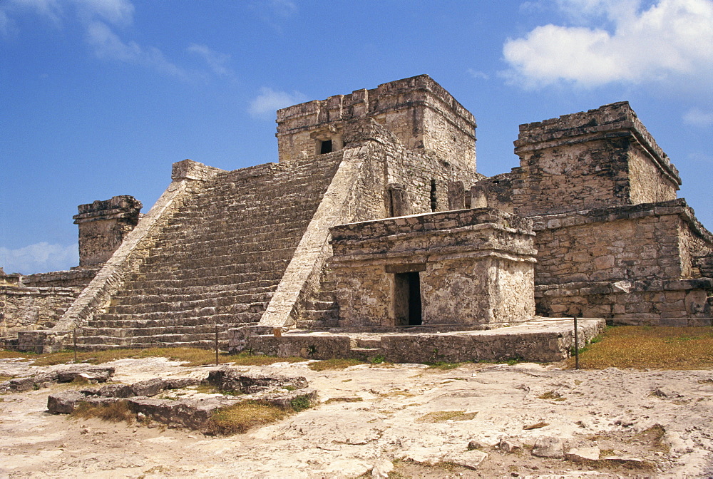 El Castillo at the Mayan site of Tulum, Yucatan, Mexico, North America