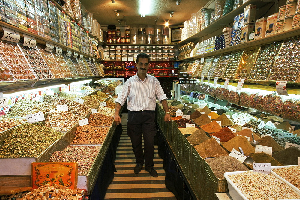 Shop in the Hamidiye souk, Damascus, Syria, Middle East