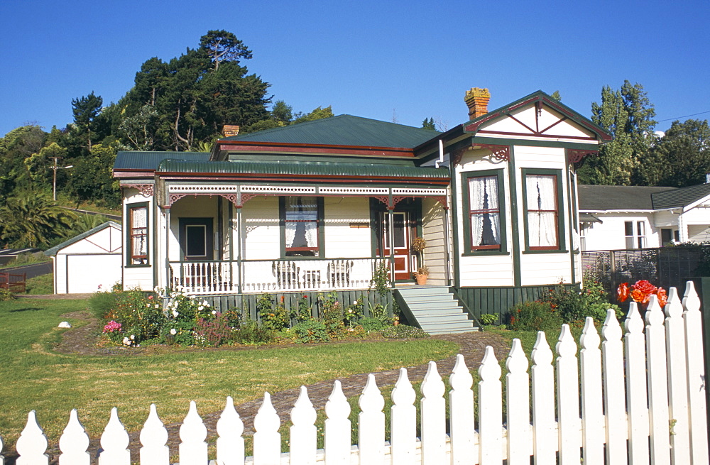 Victoria Rose, colonial style home, Thames, Coromandel Peninsula, South Auckland, North Island, New Zealand, Pacific