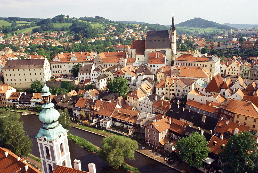 Cesky Krumlov, UNESCO World Heritage Site, encircled by River Vltava, Cesky Krumlov, South Bohemia, Czech Republic, Europe