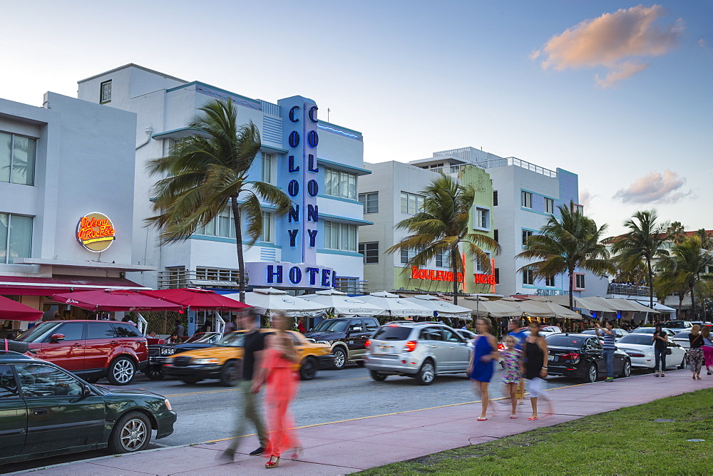 Art Deco hotels on Ocean Drive, South Beach, Maimi Beach, Florida, United States of America, North America