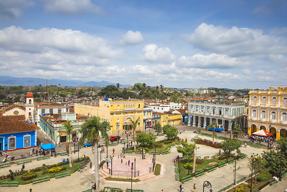 View of Parque Serafin Sanchez, the main square, surrounded by Neoclassical buildings, Sancti Spiritus, Sancti Spiritus Province, Cuba, West Indies, Caribbean, Central America