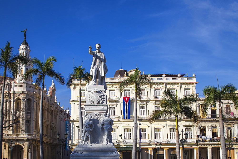 Gran Teatro de la Habana (Grand Theatre), Parque Central, Havana, Cuba, West Indies, Central America