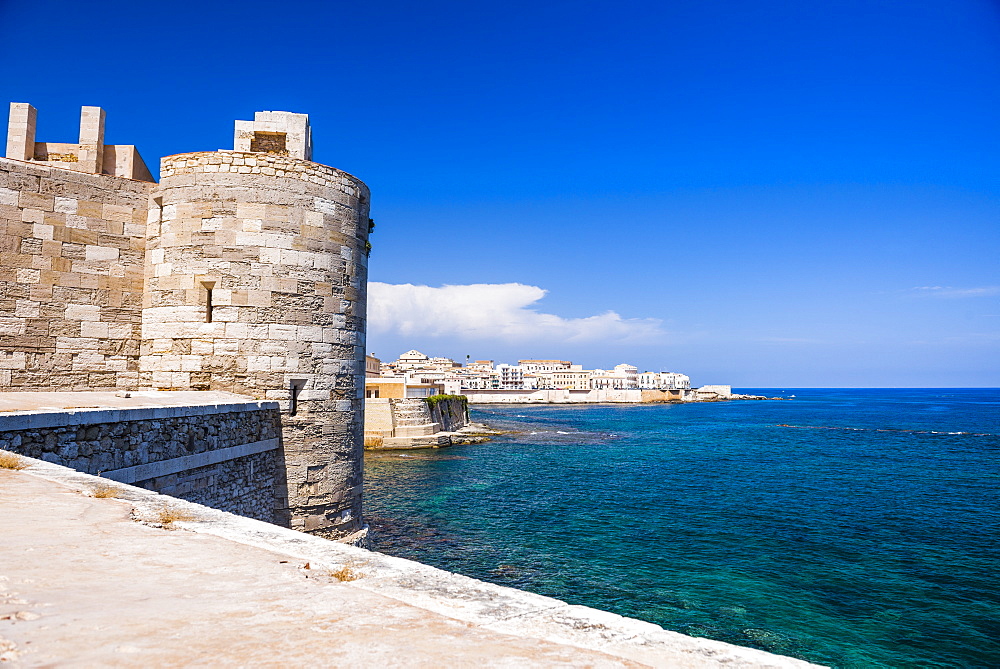 Ortigia Castle (Castello Maniace) (Castle Maniace), Syracuse (Siracusa), UNESCO World Heritage Site, Sicily, Italy, Mediterranean, Europe 