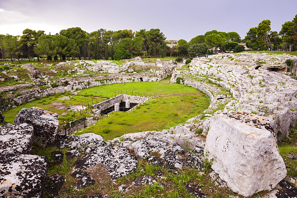 Roman Amphitheatre at Syracuse (Siracusa), UNESCO World Heritage Site, Sicily, Italy, Europe 