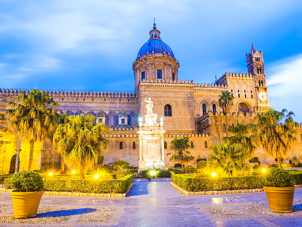 Palermo Cathedral (Duomo di Palermo) at night, Palermo, Sicily, Italy, Europe 