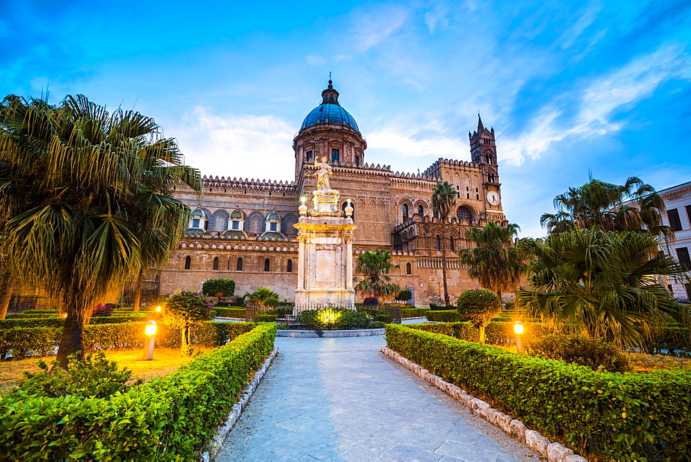 Palermo Cathedral (Duomo di Palermo) at night, Palermo, Sicily, Italy, Europe 