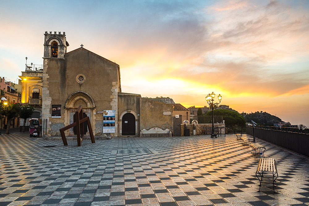 St. Augustine's Church, sunrise in Piazza IX Aprile, Corso Umberto, the main street in Taormina, Sicily, Italy, Europe 