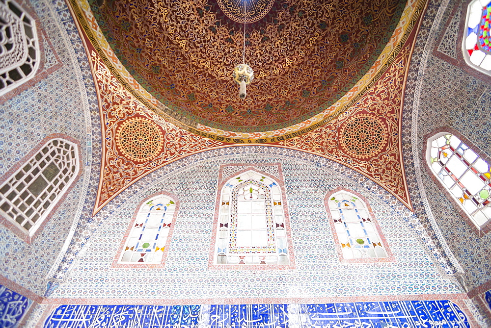 Summerhouse interior at Topkapi Palace, UNESCO World Heritage Site, Istanbul, Turkey, Europe