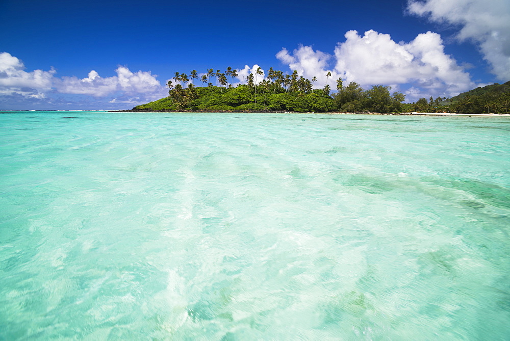 Motu Taakoka seen from Muri Lagoon, Rarotonga, Cook Islands, South Pacific, Pacific