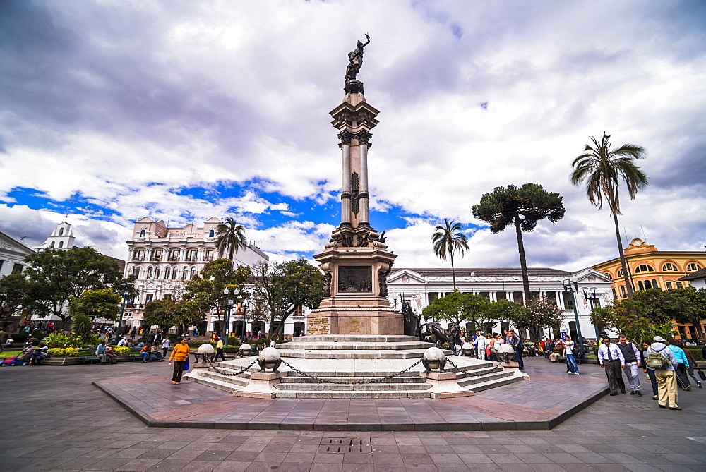 Independence Square, the Historic Centre of Quito Old Town, Quito, UNESCO World Heritage Site, Ecuador, South America